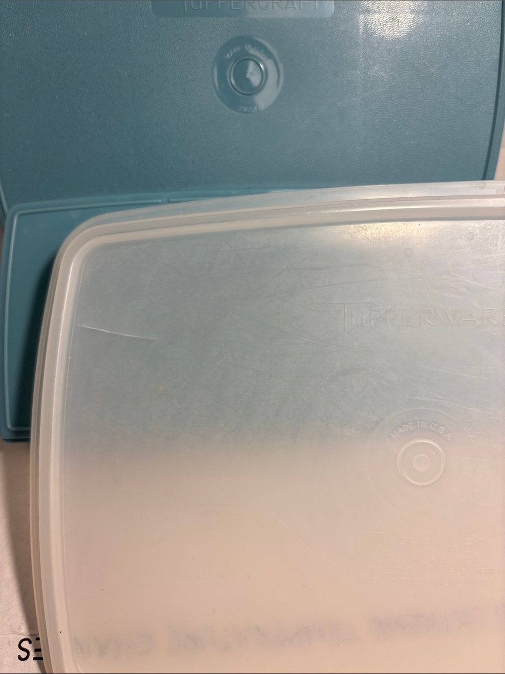 Tupperware Teal Divided Snack Tray with Clear Lid - Picture 5 of 9